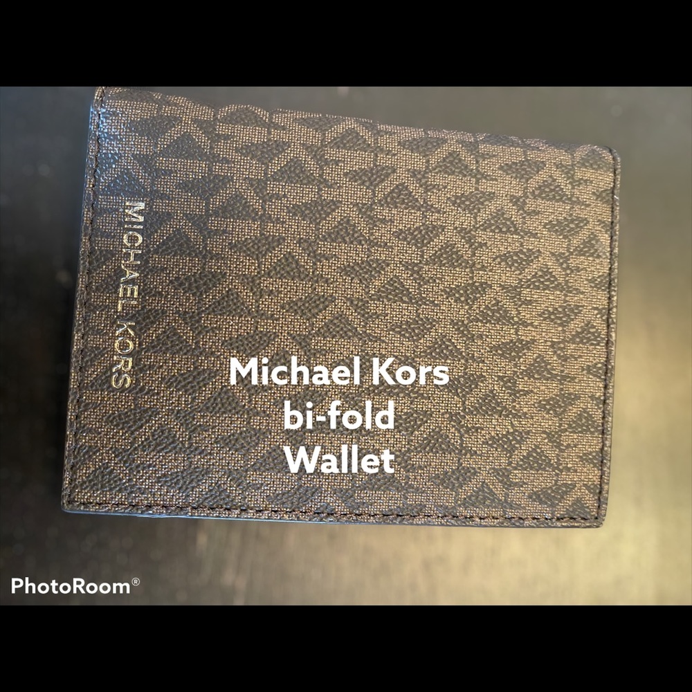 New Michael Kors bi fold wallet - ladies